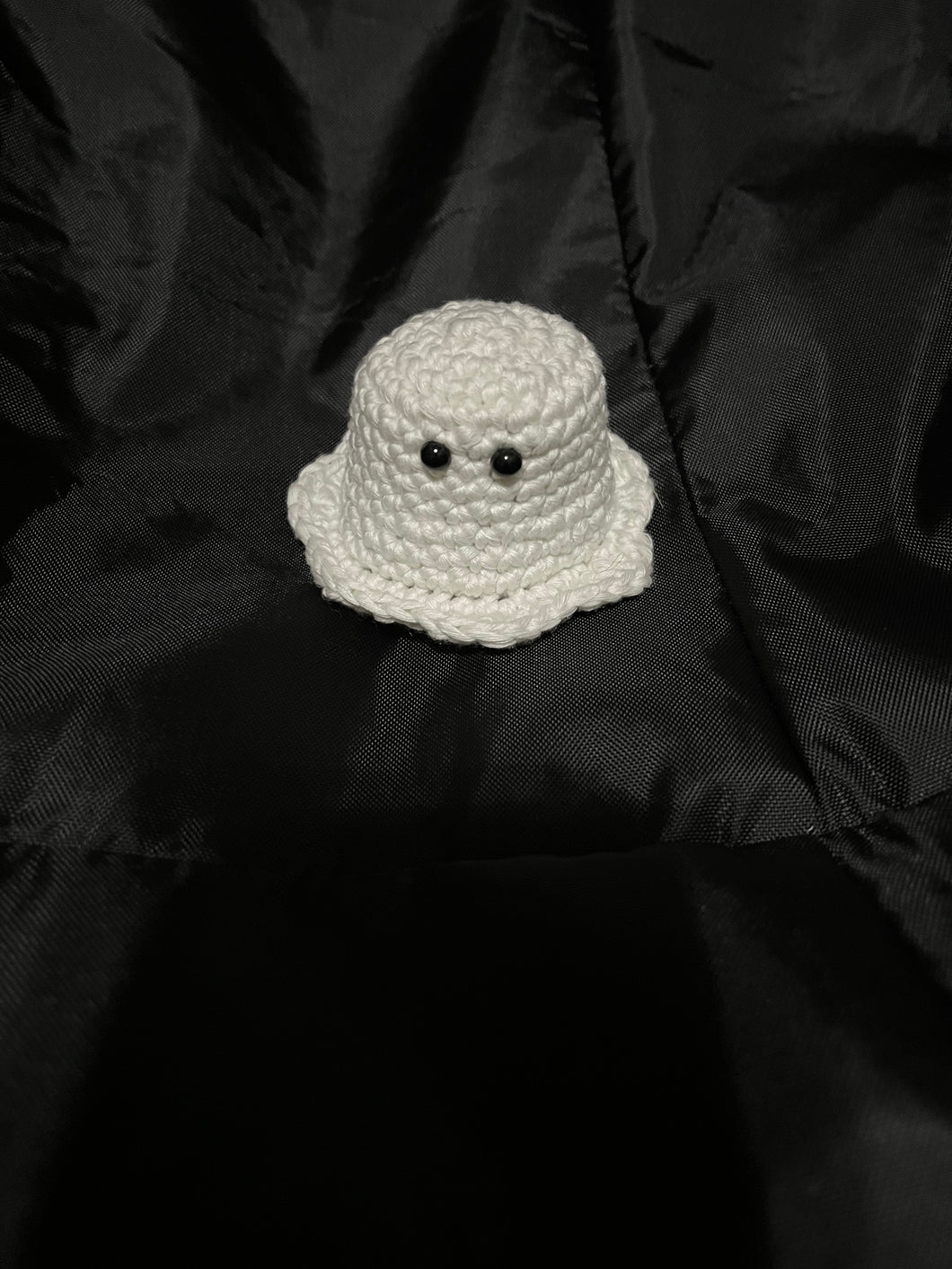 Glow in the Dark Ghost - VNDR Crafty Runner