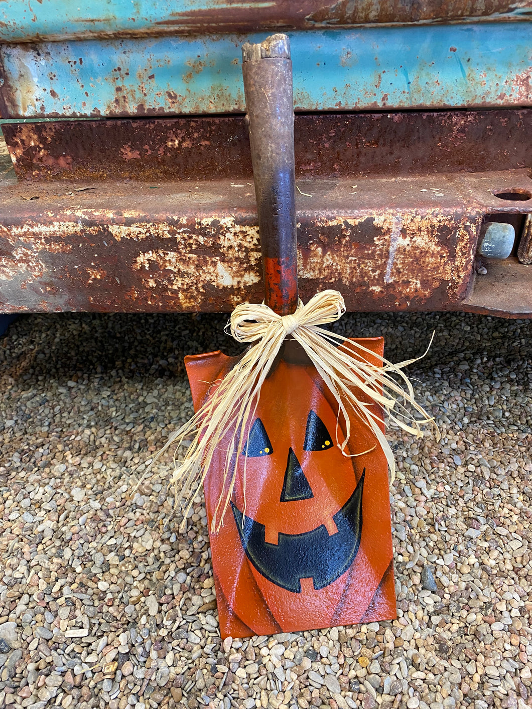 Medium Pumpkin Painted Square Shovel - VNDR In Stitches